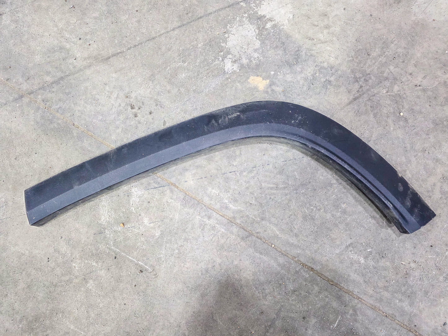 2017-2023 GMC Acadia Rear Driver Left Side Quarter Wheel Arch Flare Molding OEM 84460804, 85617225