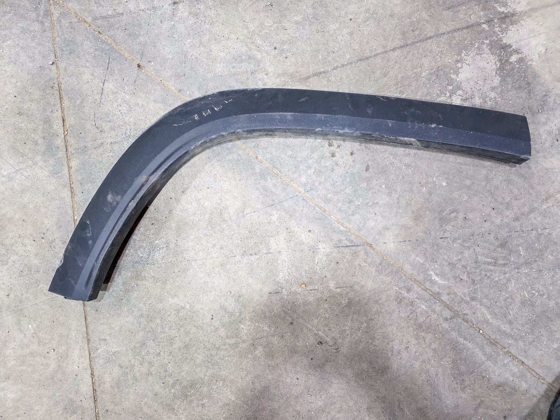 2017-2023 GMC Acadia Rear Passenger Right Side Quarter Wheel Arch Flare Molding OEM 84460805, 84300751
