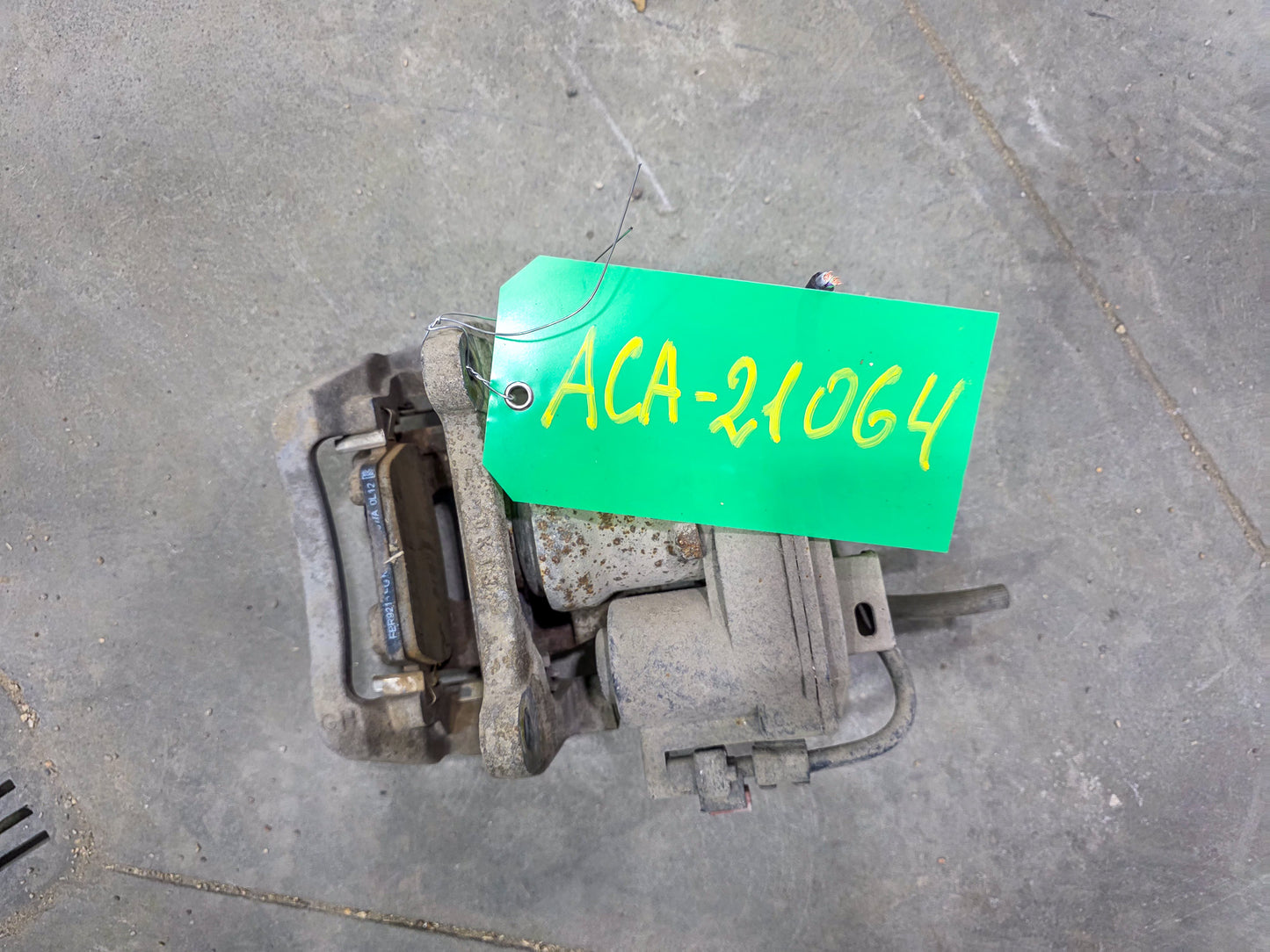 2020-2022 GMC Acadia Rear Passenger Right Side Brake Caliper Assembly OEM 84871841 - view 2