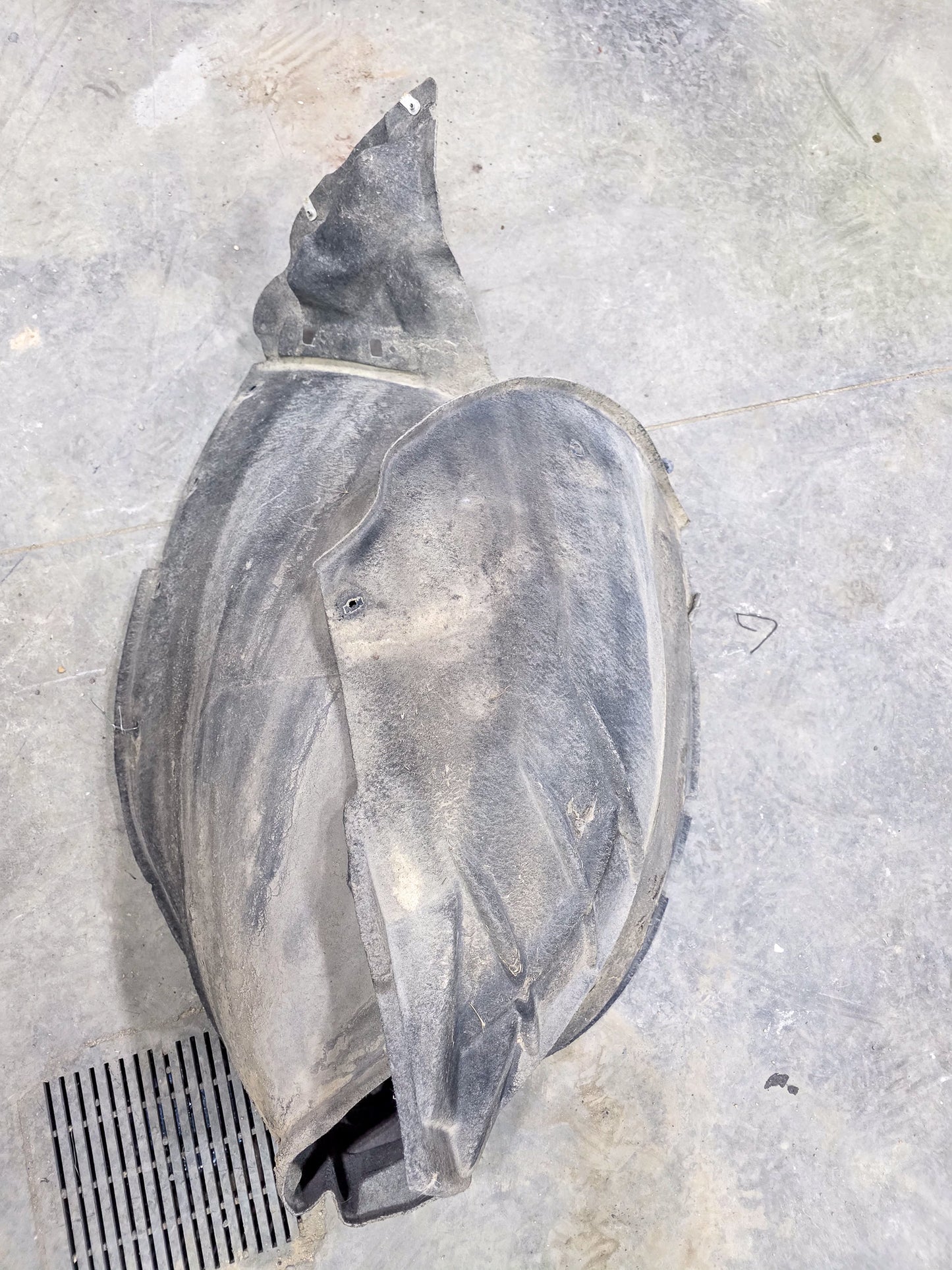 2017-2023 GMC Acadia Front Driver Left Side Fender Liner  Inner Fender Mudguard 84498371, 84336225 - view 2