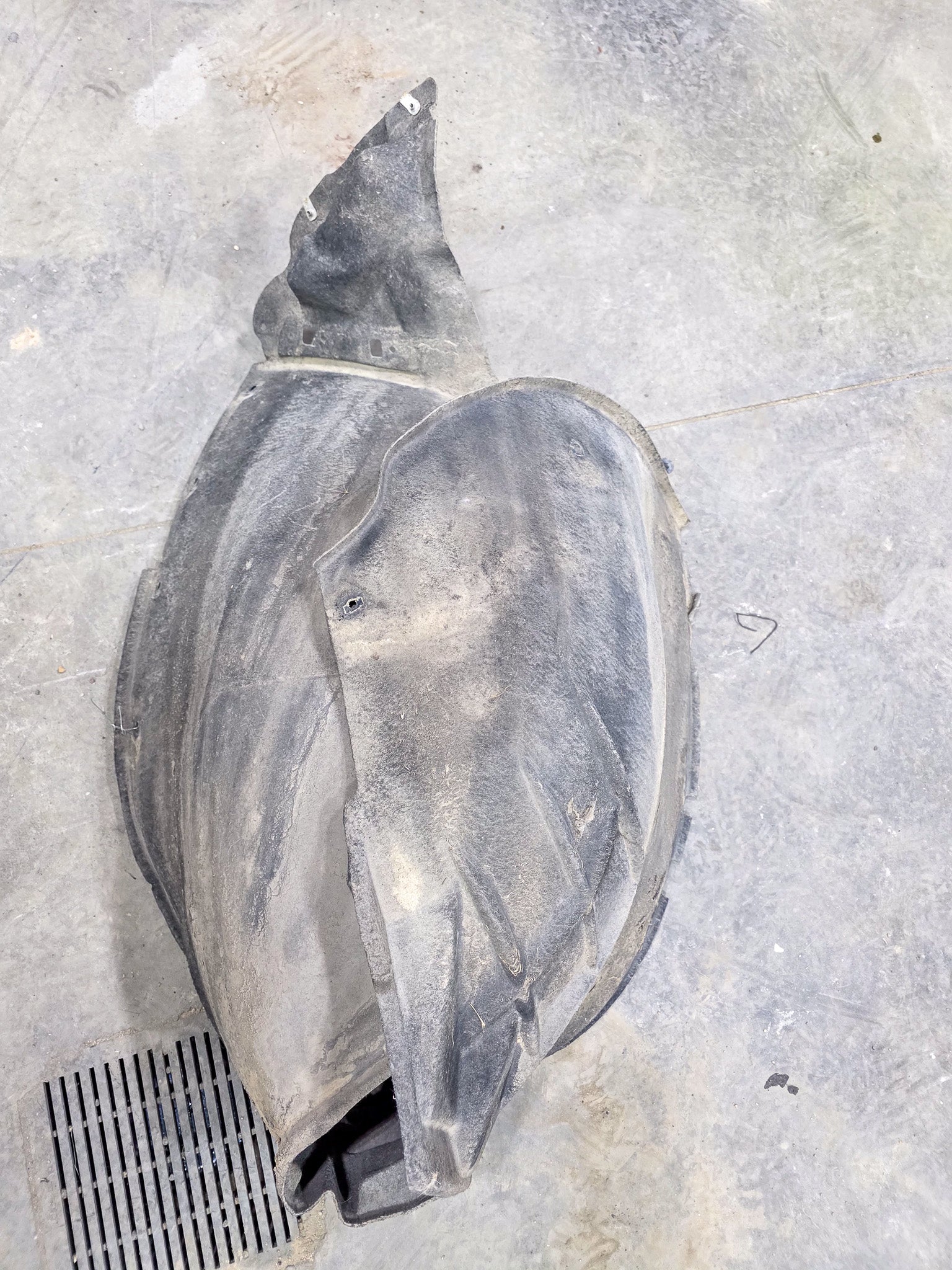 2017-2023 GMC Acadia Front Driver Left Side Fender Liner  Inner Fender Mudguard 84498371, 84336225 - view 2