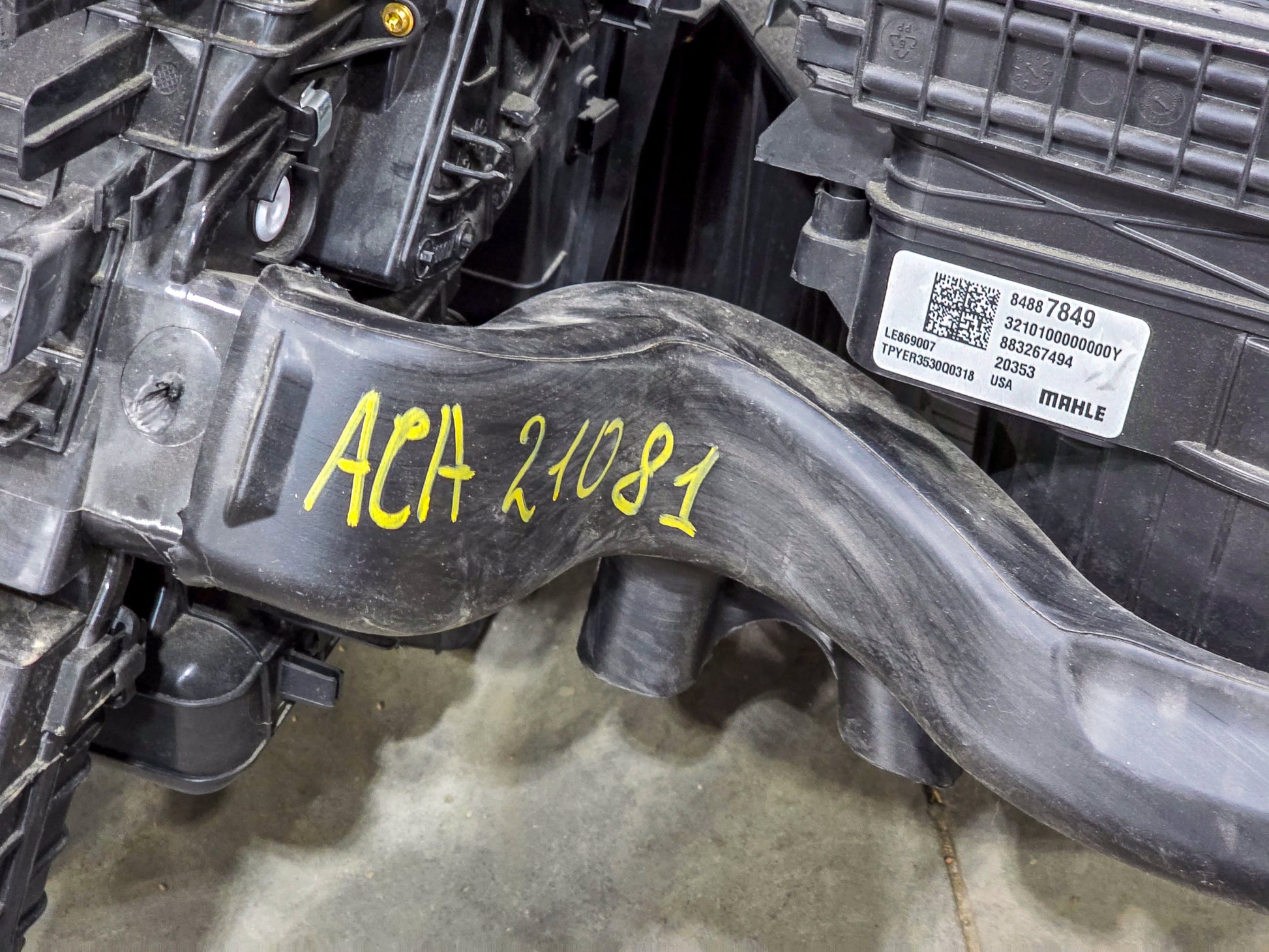 2017-2023 GMC Acadia Front HVAC Climate AC Heater Blower Housing Box OEM 84887849, 84567421, 84081116, 84290037, 84567417, 84567418, 84751078 - view 2