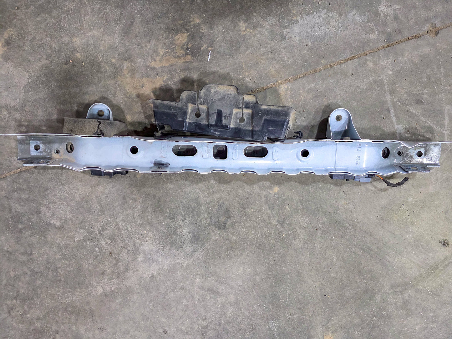 2017-2025 GMC Acadia  Radiator Support | Upper Tie Bar 84281807, 84042330 - view 3