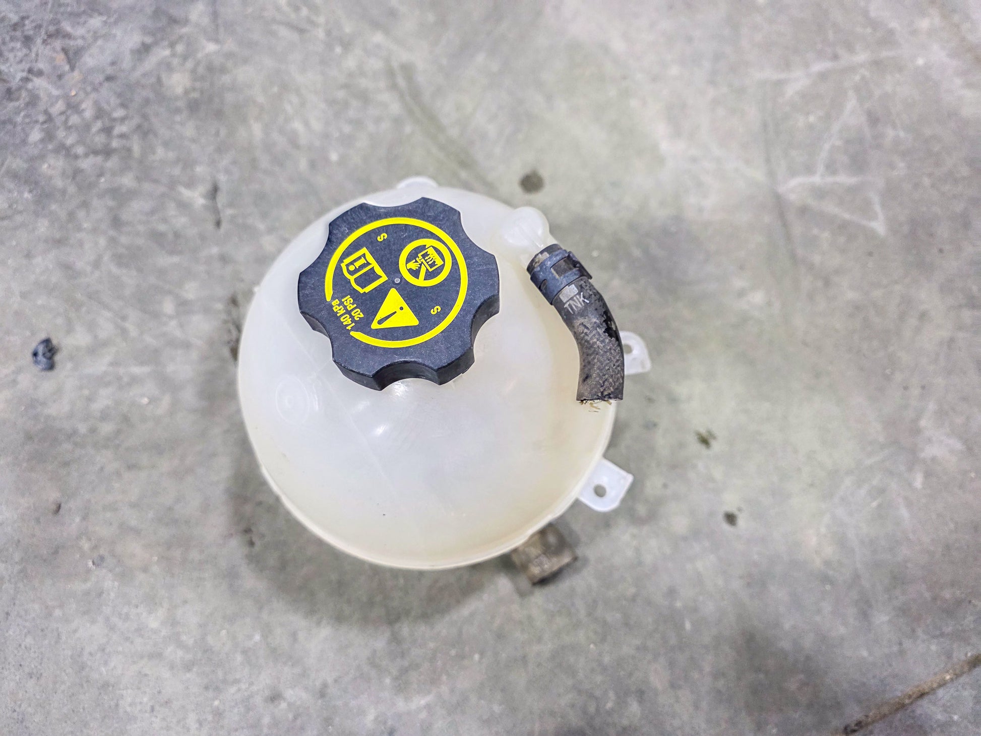 2017-2023 GMC Acadia Coolant Reservoir Tank 23386455