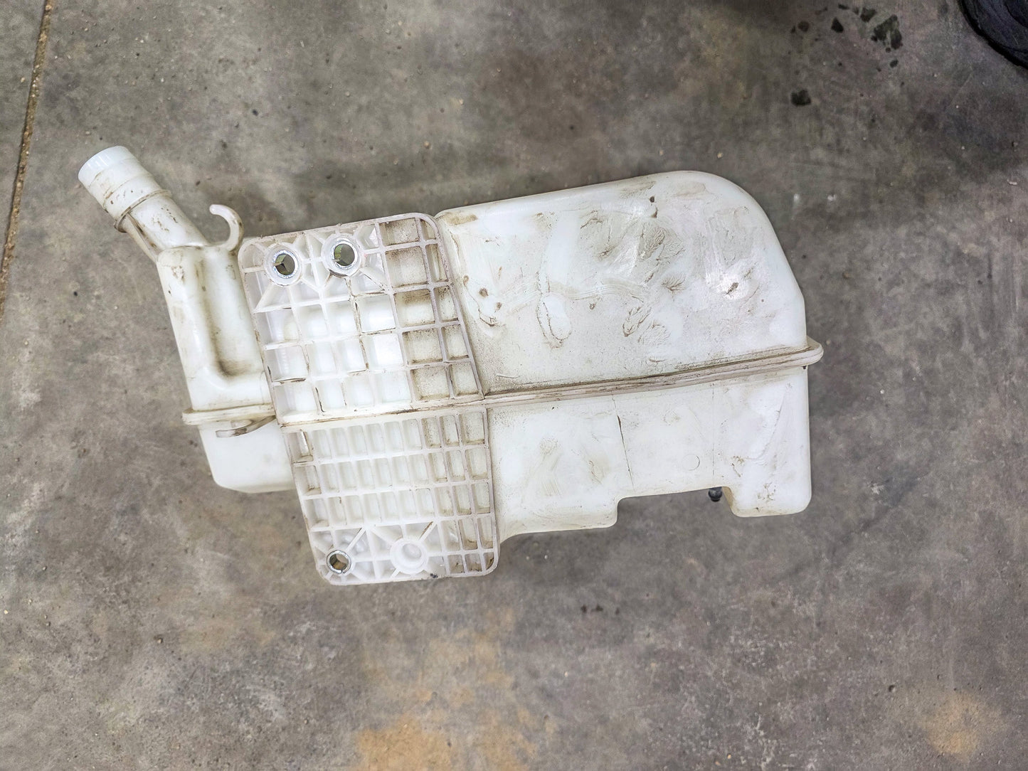 2011-2018 Volkswagen Jetta Washer Fluid Reservoir. Washer reservoir 5c6955453 - view 3