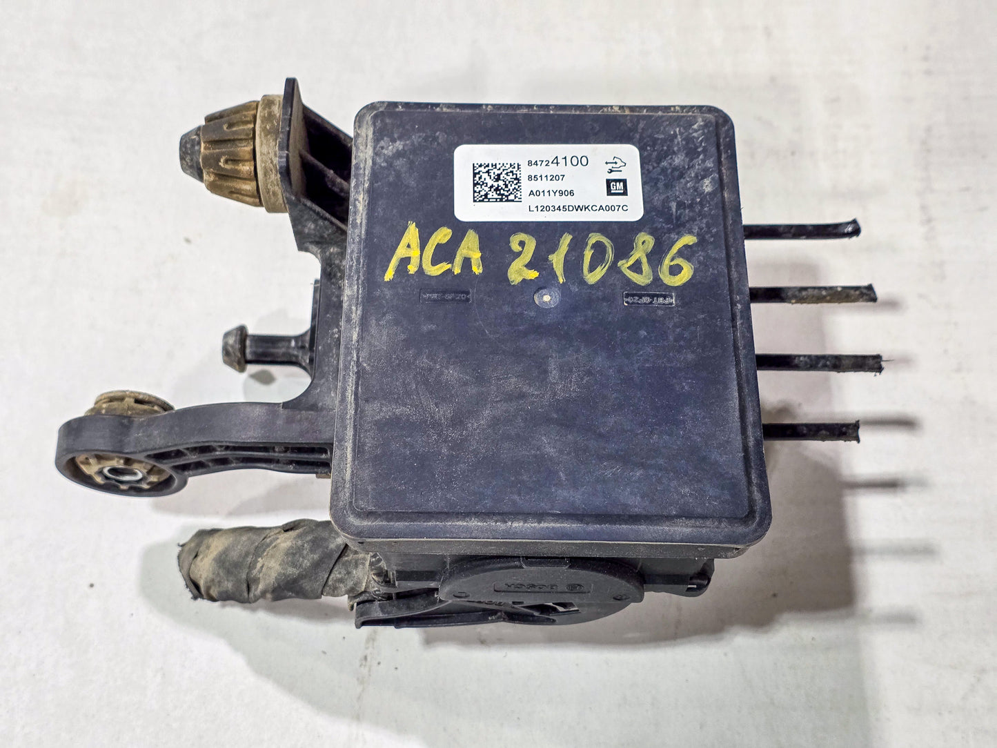 2018-2023 GMC Acadia ABS Anti Lock Brake Pump Module Unit W/ Bracket OEM 84728140, 84724100 - view 3