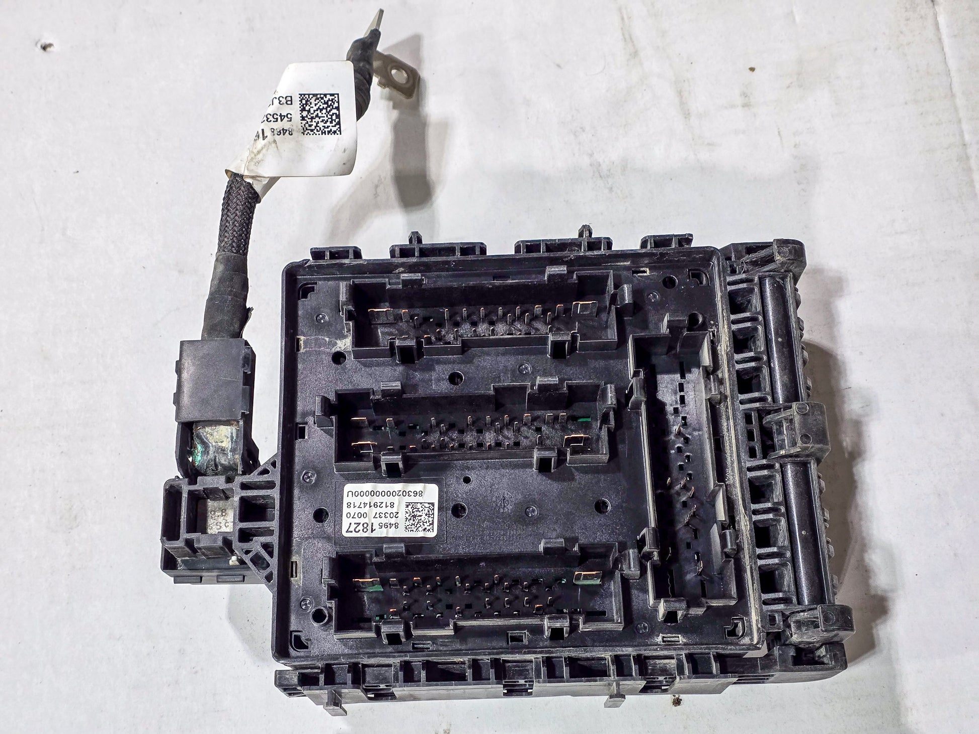 2021-2023 GMC Acadia Engine Fuse Box Relay Control Module 84951827, 85140070 - view 3