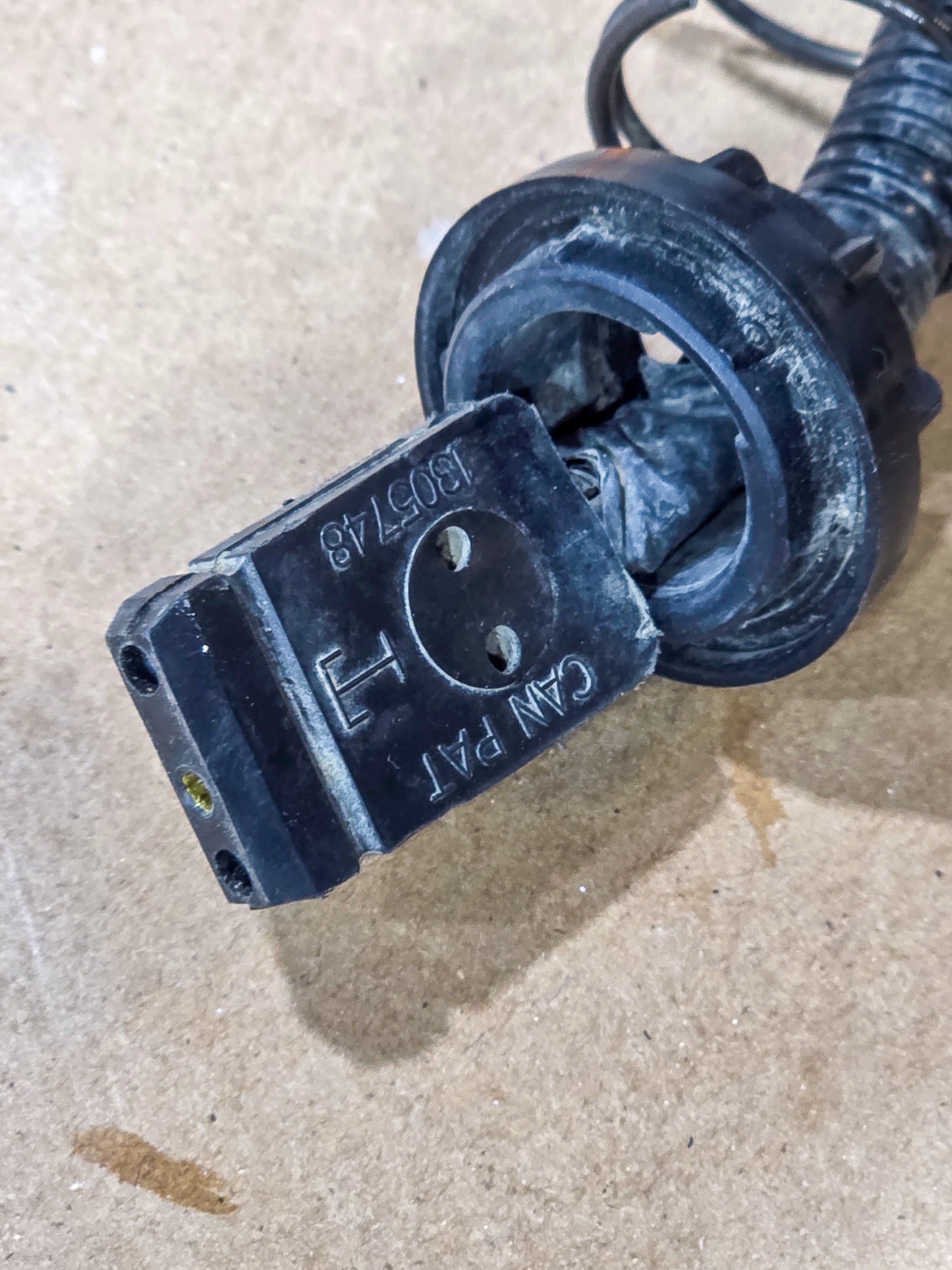 2019-2025 GMC Acadia Engine Heater Cord - view 3