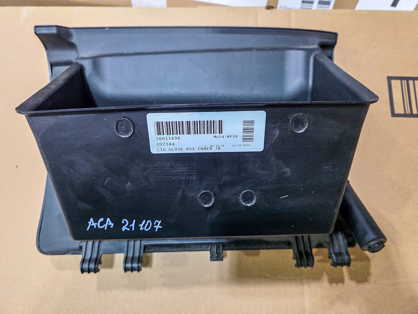 2019-2023 GMC Acadia Glove Compartment Storage Box 84504779 - view 3
