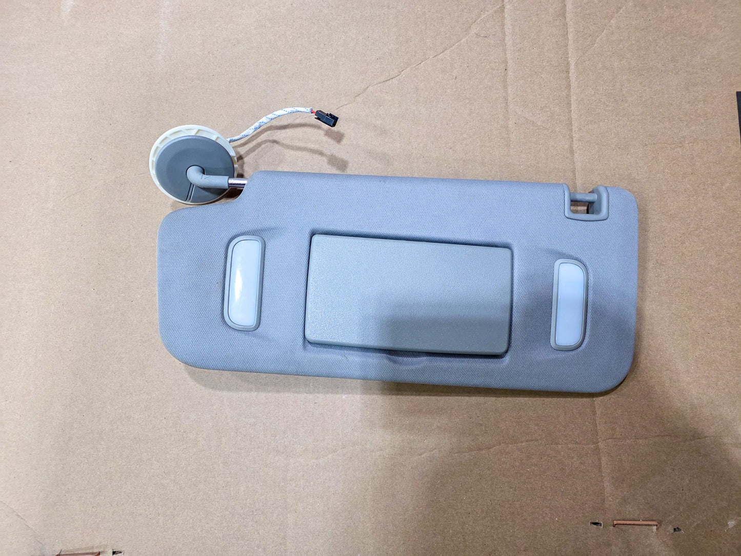 2017-2023 GMC Acadia Sun Visor Driver Left Side Sunvisor W/Light OEM 84195208