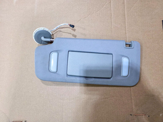 2017-2023 GMC Acadia Sun Visor Driver Left Side Sunvisor W/Light OEM 84195208