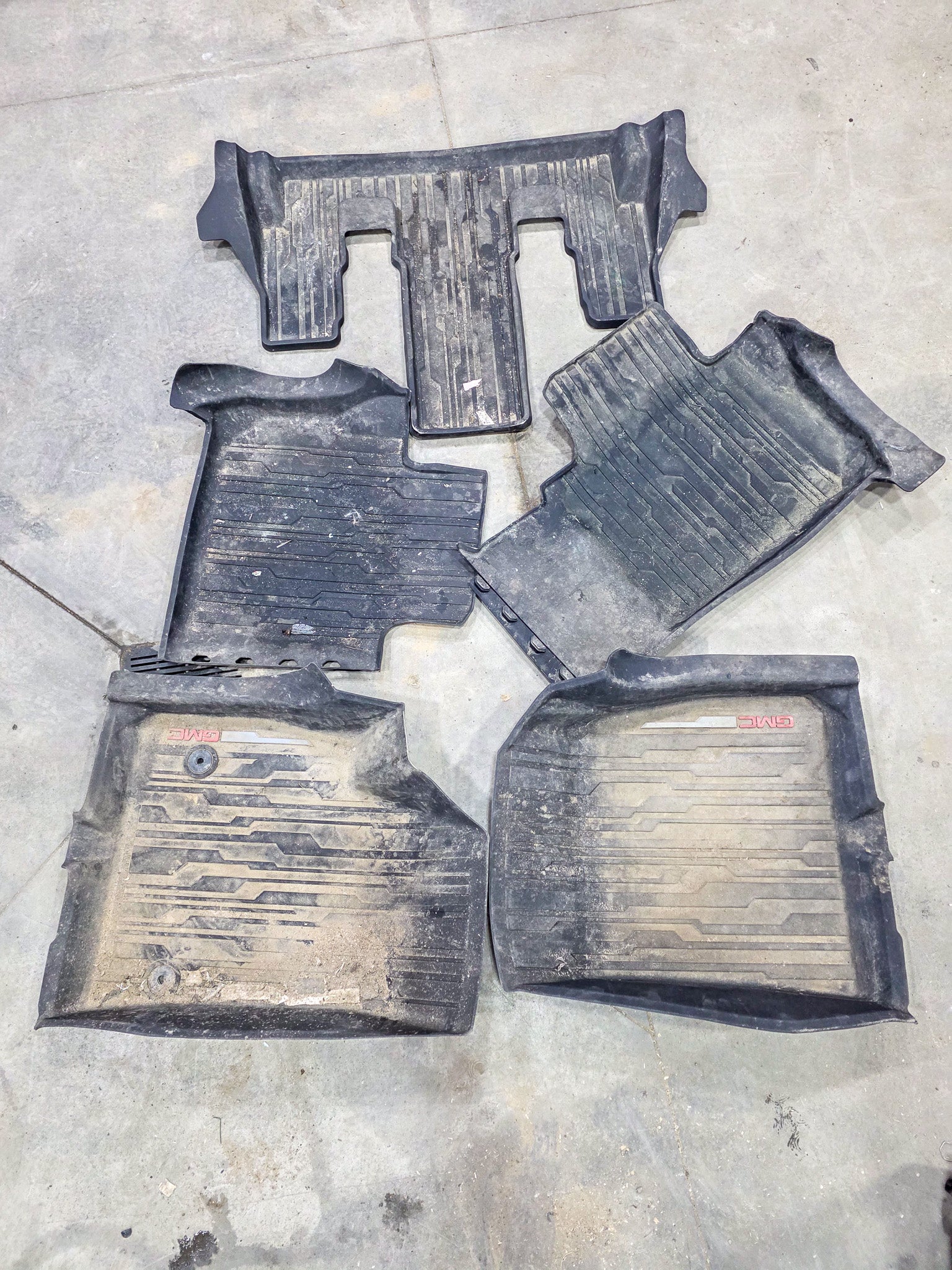 2017-2023 GMC Acadia Front & Rear Floor Carpet Mat Cover Set OEM 23356366 - view 2
