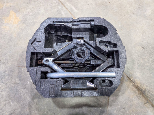 2011-2018 Volkswagen Jetta Jack Tool Kit Foam Lug Wrench 5C0012115 OEM 5c0012115