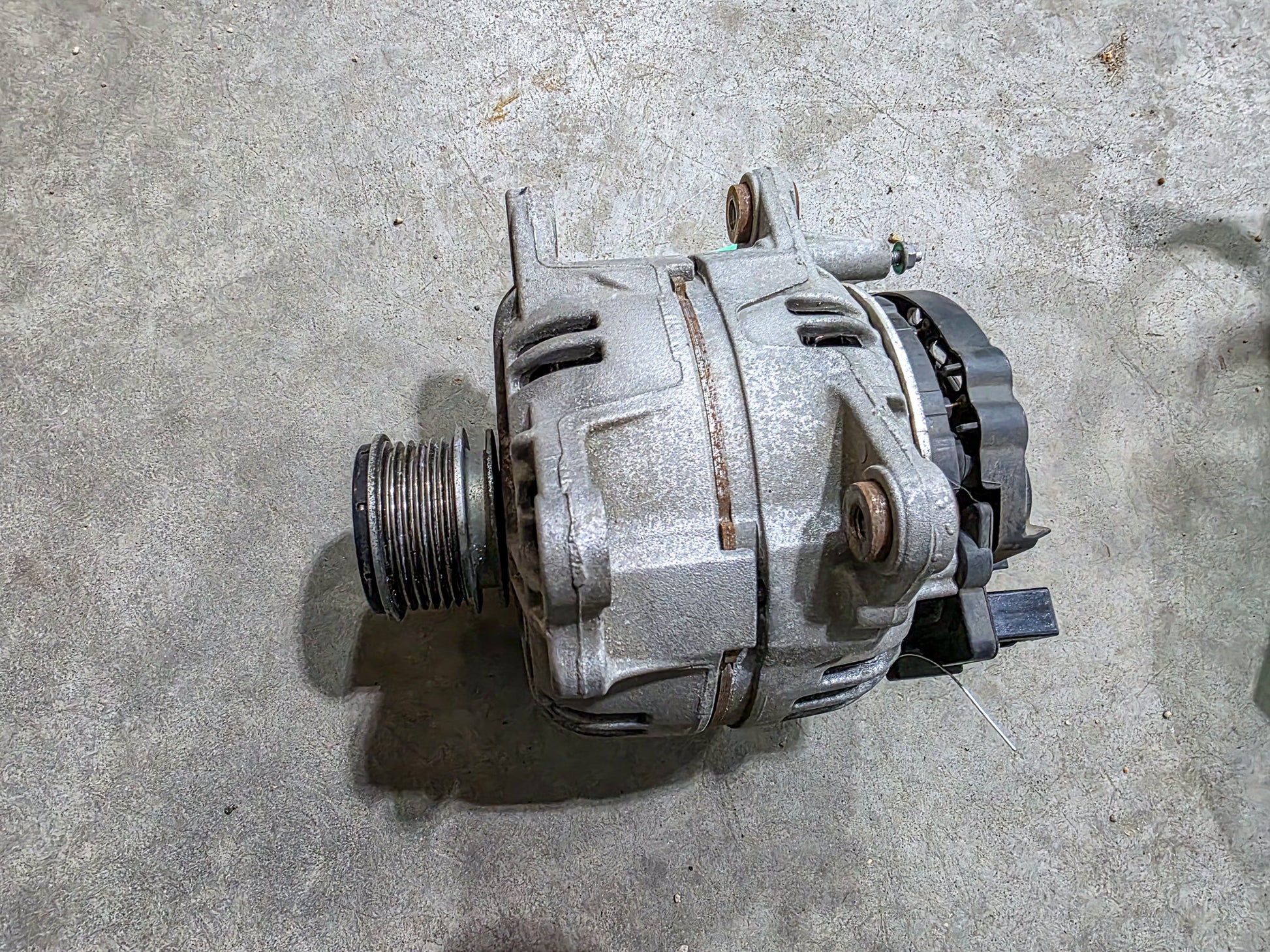 2011 Volkswagen Jetta Alternator 06F903023F, 0124525091