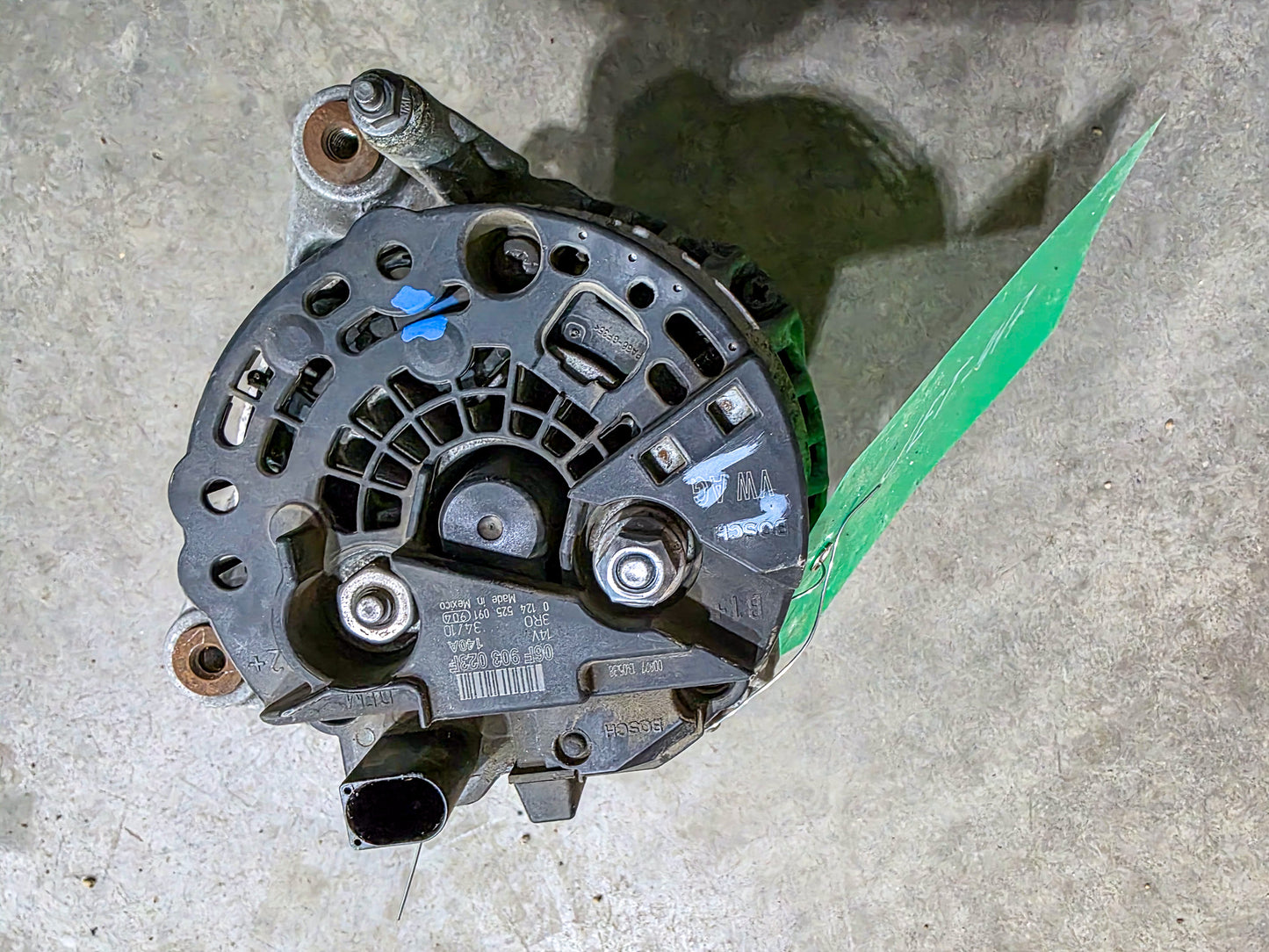 2011 Volkswagen Jetta Alternator 06F903023F, 0124525091 - view 3