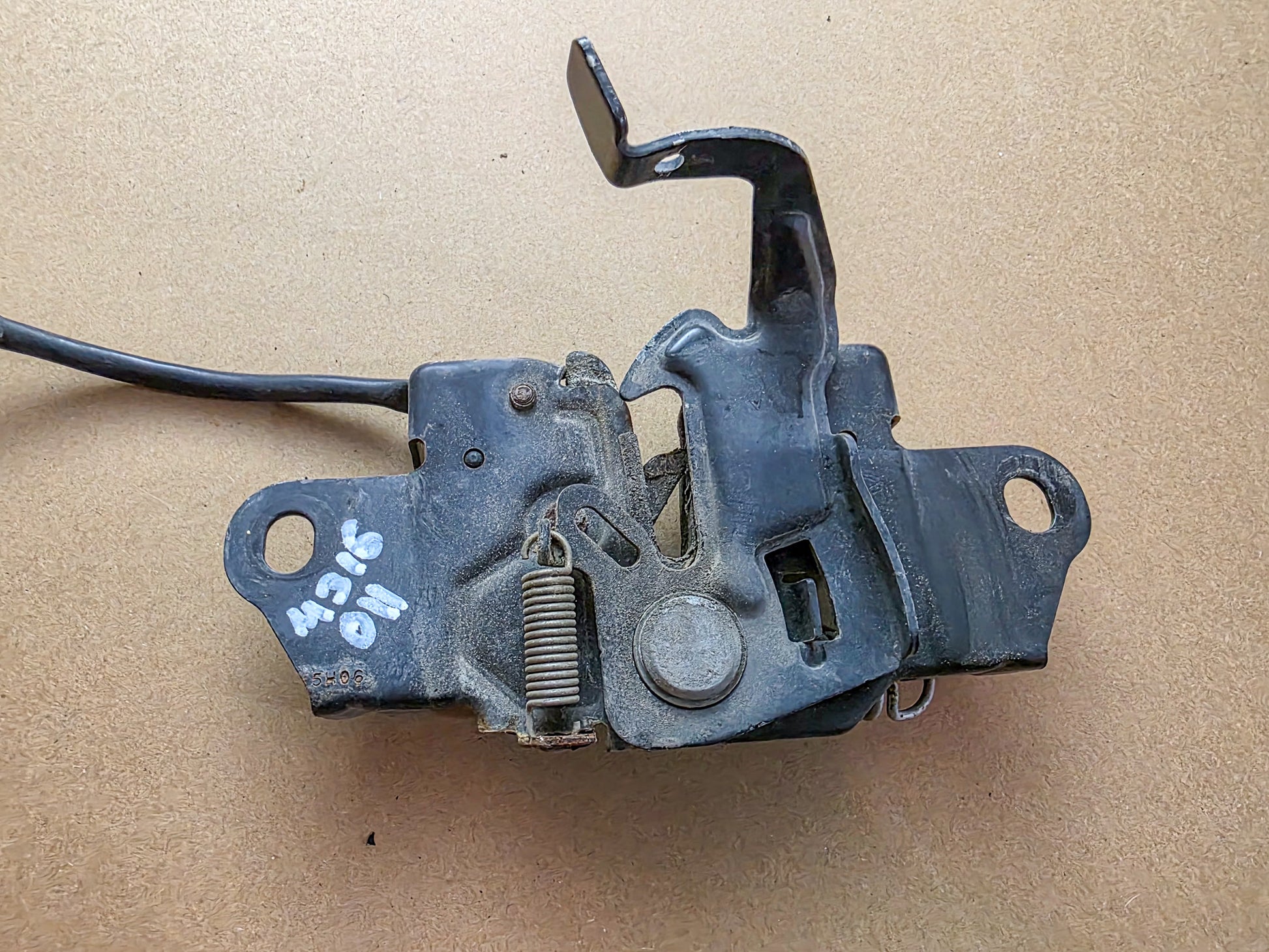 2014-2018 Mazda Front Side Hood Latch Lock Unit Bhp1-56-620A - view 4