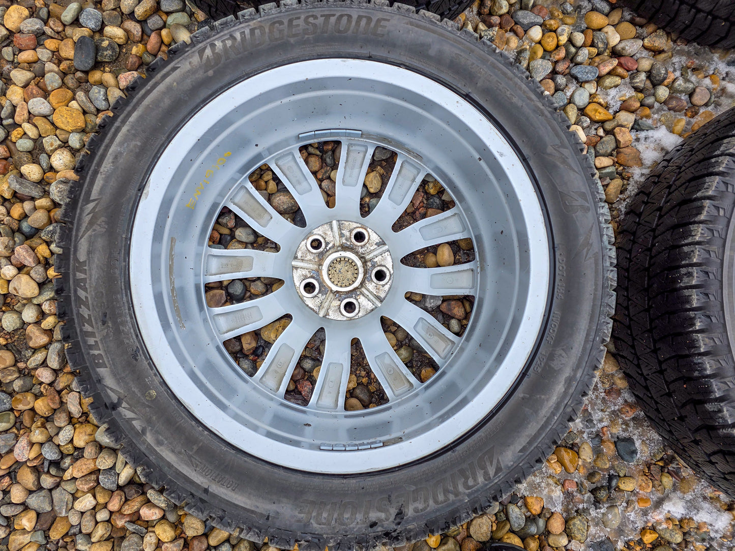 2019 Buick Envision Rim 19x7-1/2, 12 spoke (opt RZA), with tire 235/50 R19 Wheel Bolt pattern 5x120mm