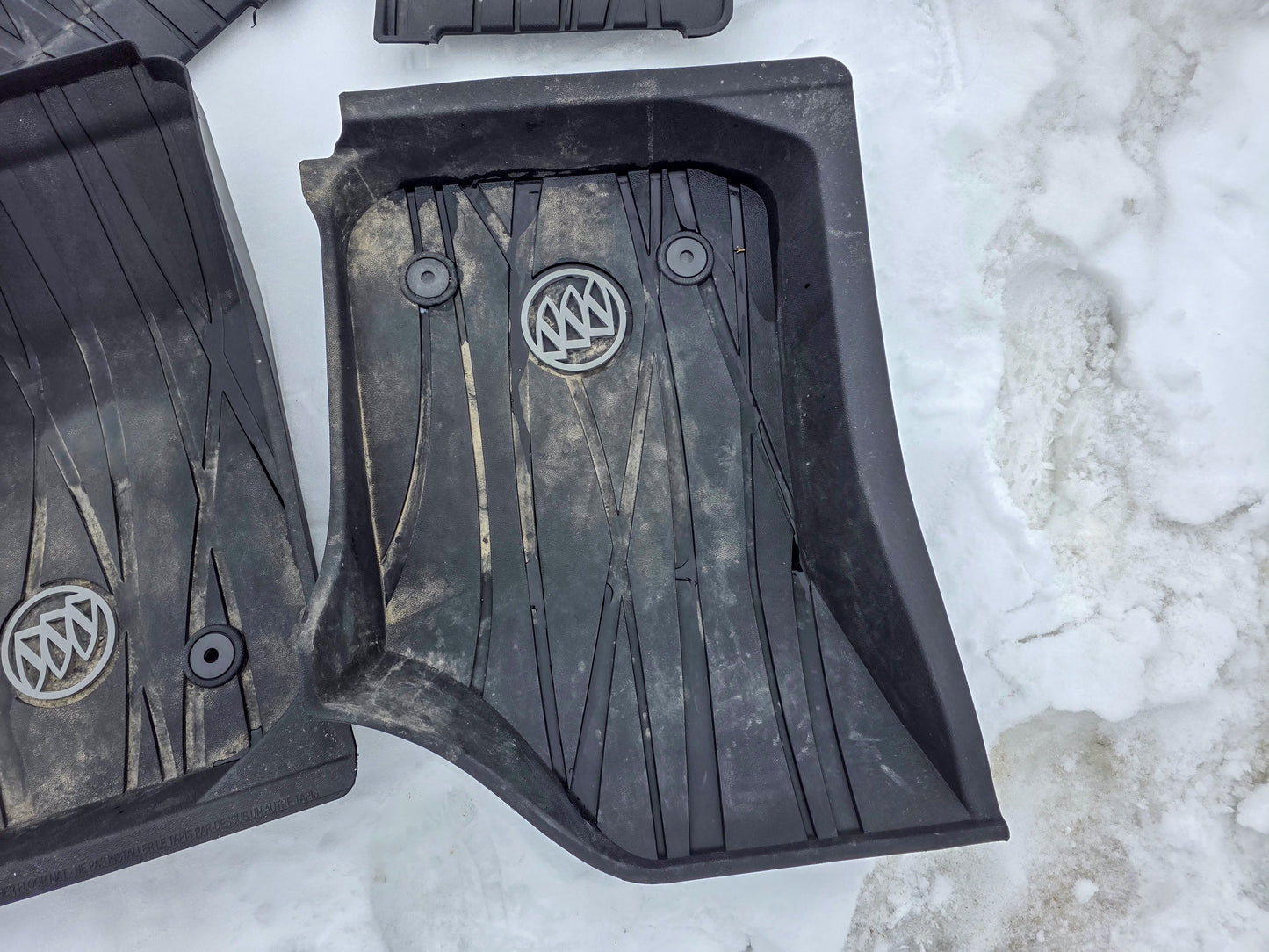 2017-2020 Buick Envision Front & Rear Floor Carpet Mat Cover Set Oem