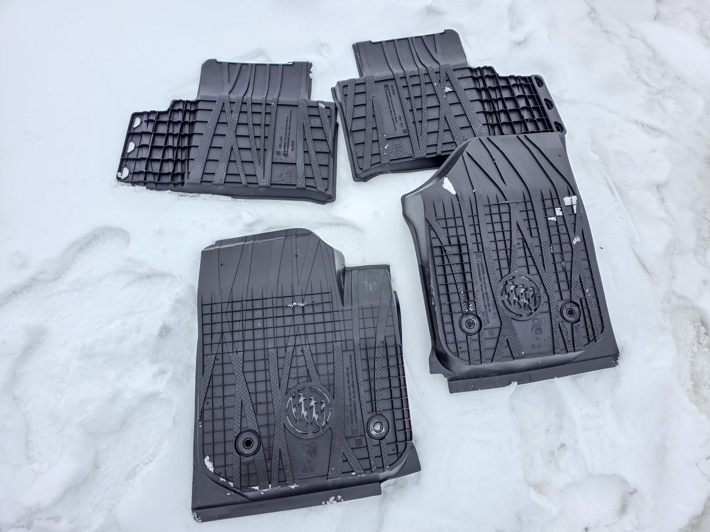 2017-2020 Buick Envision Front & Rear Floor Carpet Mat Cover Set Oem