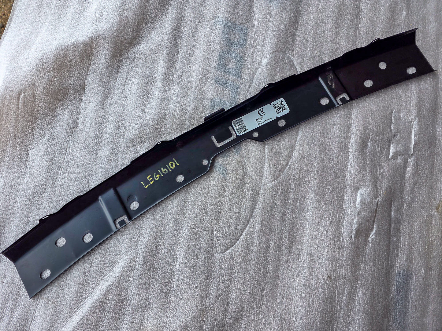 2015-2019 Subaru Legacy Upper Energy Absorber Bracket 57705AL02A