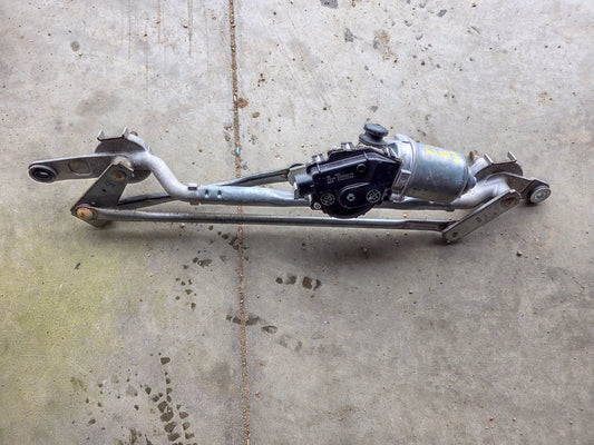 2018-2020 Buick Envision Winshield Wiper Transmision With Motor OEM 84231592