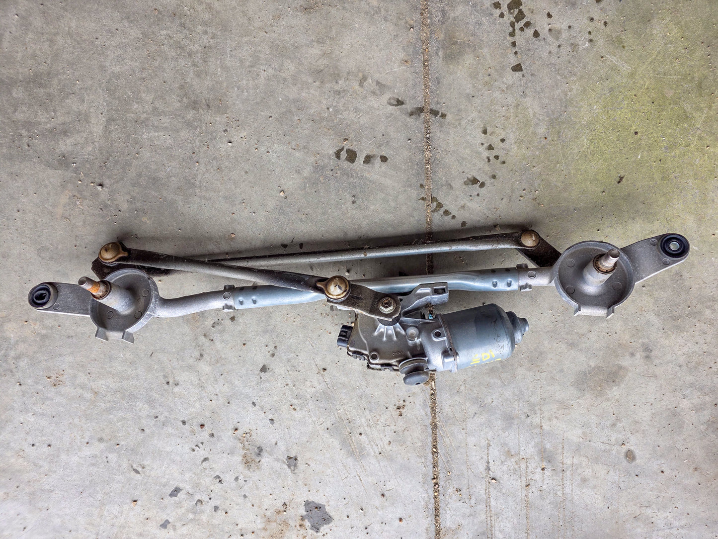 2018-2020 Buick Envision Winshield Wiper Transmision With Motor OEM 84231592
