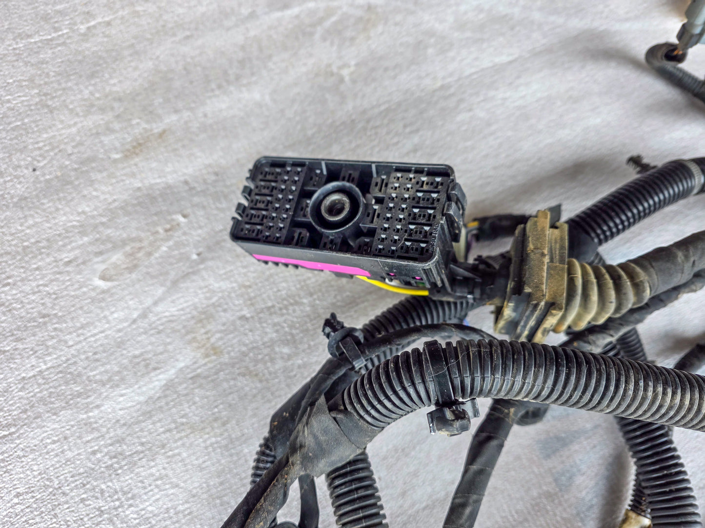 2019 Buick Envision Center Console Wire Wiring Harness 84315185, 654665280, 84454242