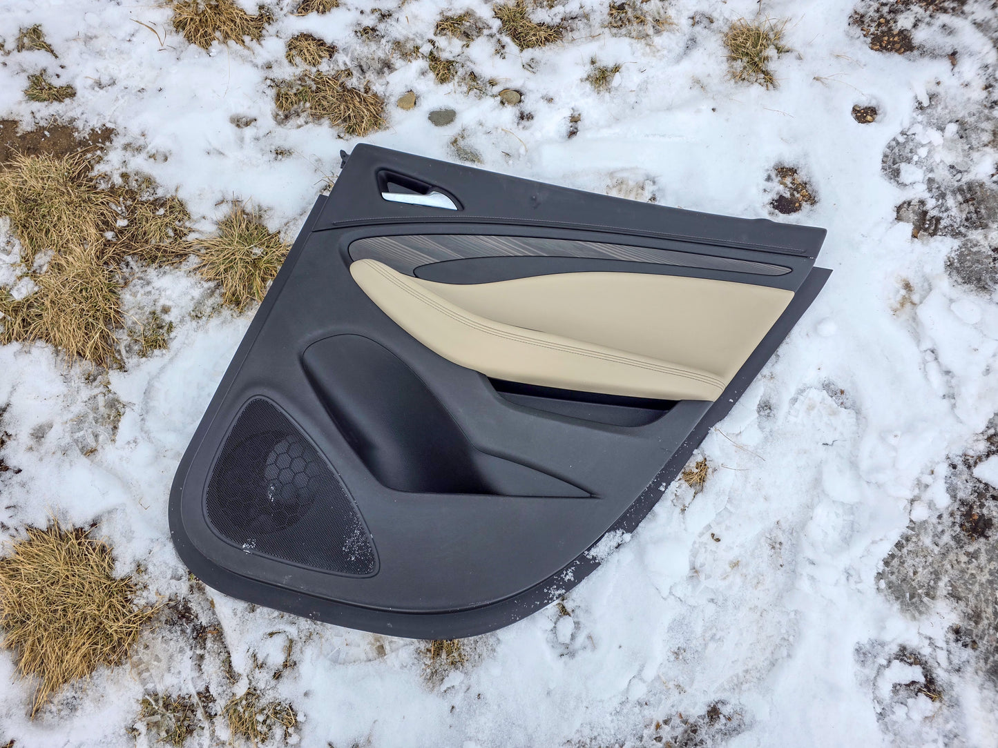 2016-2020 Buick Envision Rear Passenger Right Side Interior Door Card Lining Trim Panel 84344752,  84631312, 84412274