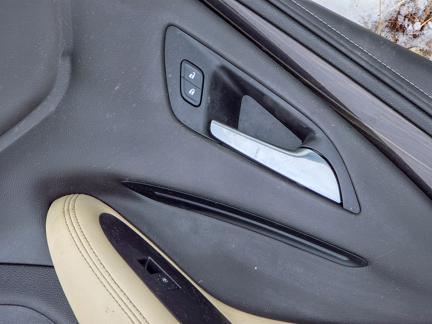 2016-2020 Buick Envision Front Passenger Right Side Interior Door Card Lining Trim Panel 84344737