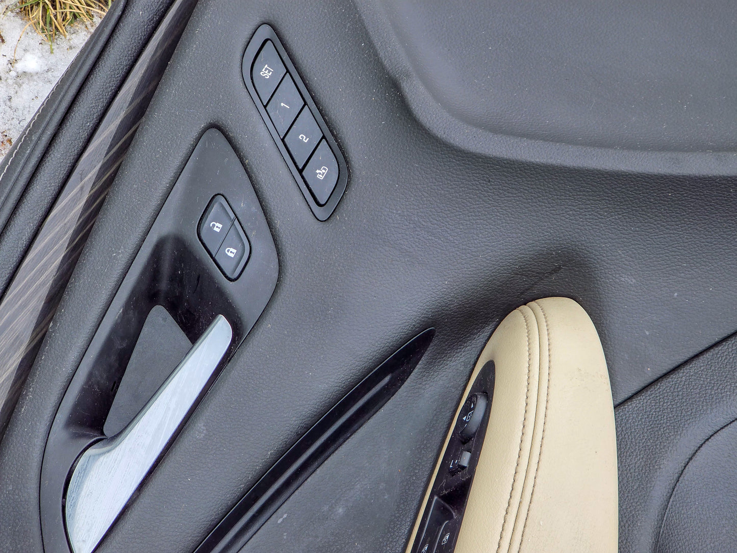 2016-2020 Buick Envision Front Driver Left Side Interior Door Card Lining Trim Panel 84344725, 84631297, 84412263
