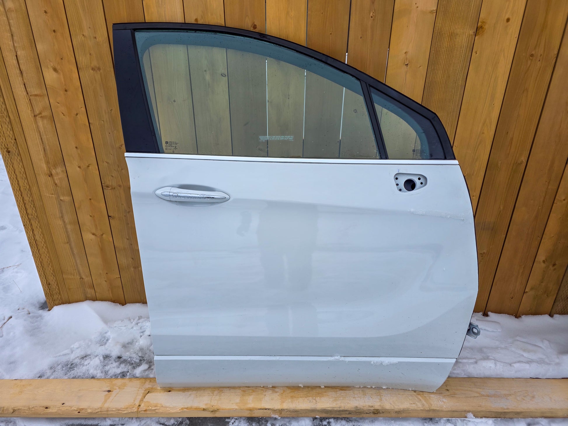 2016-2020 Buick Envision Door Front Passenger Right Side 23141897, 23141901, 84011072