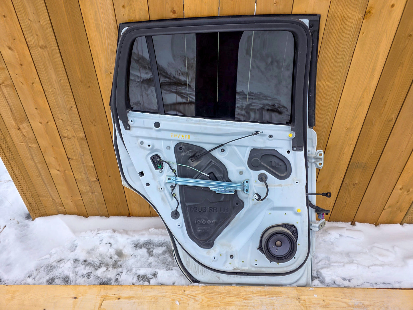 2016-2020 Buick Envision Door Rear Driver Left Side 23141898 , 23141902 - view 2