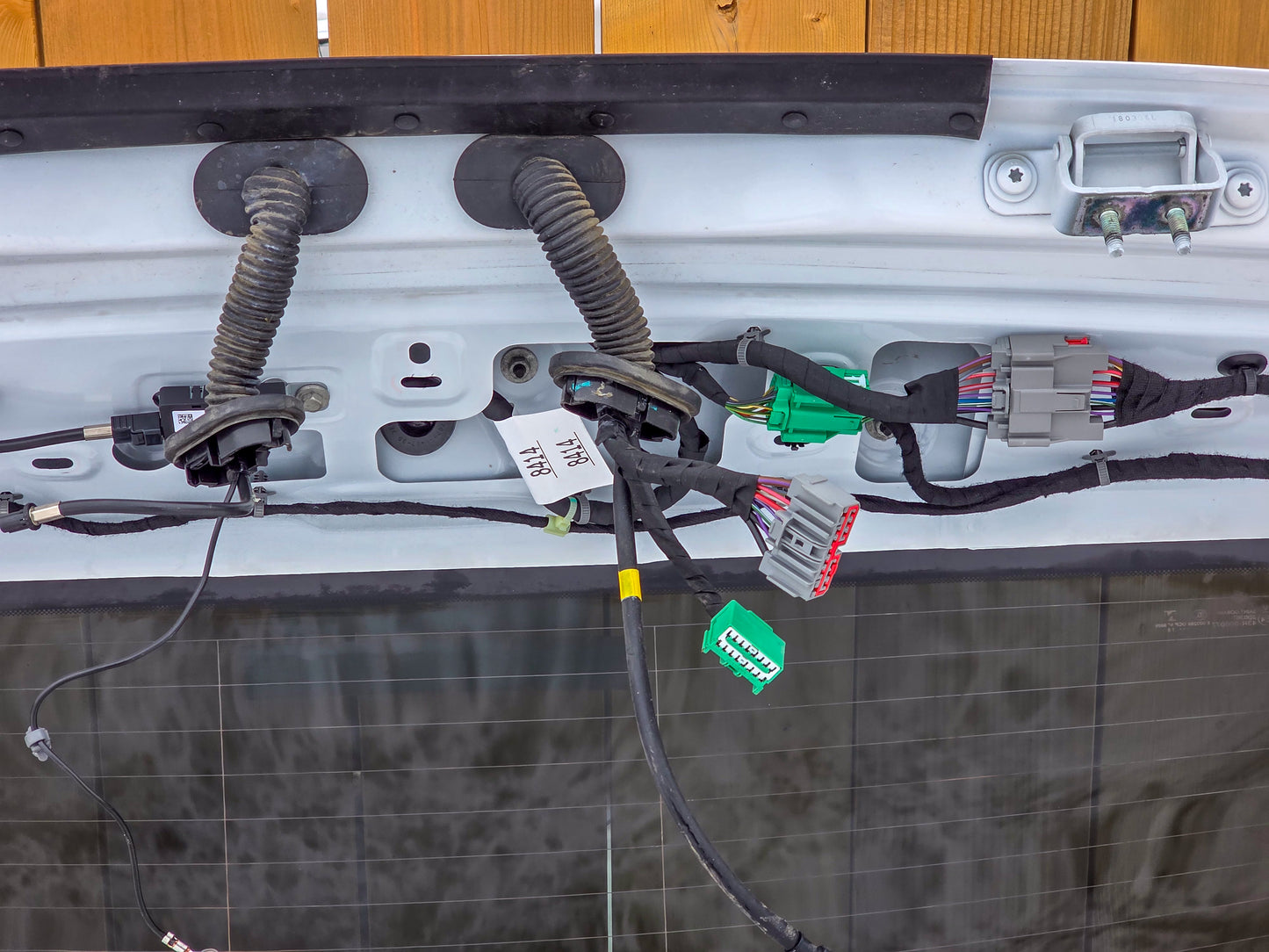 2019-2020 Buick Envision Rear Tailgate Liftgate Boot Trunk Lid 84493668, 84337823, 84418993, 84452226 - view 6