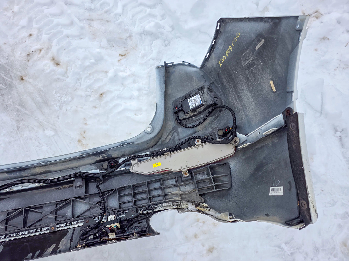 2019-2020 Buick Envision Rear Bumper Assembly W/ Blind Spot Alert 84287222, 84352365, 13392400, 84594533 - view 5