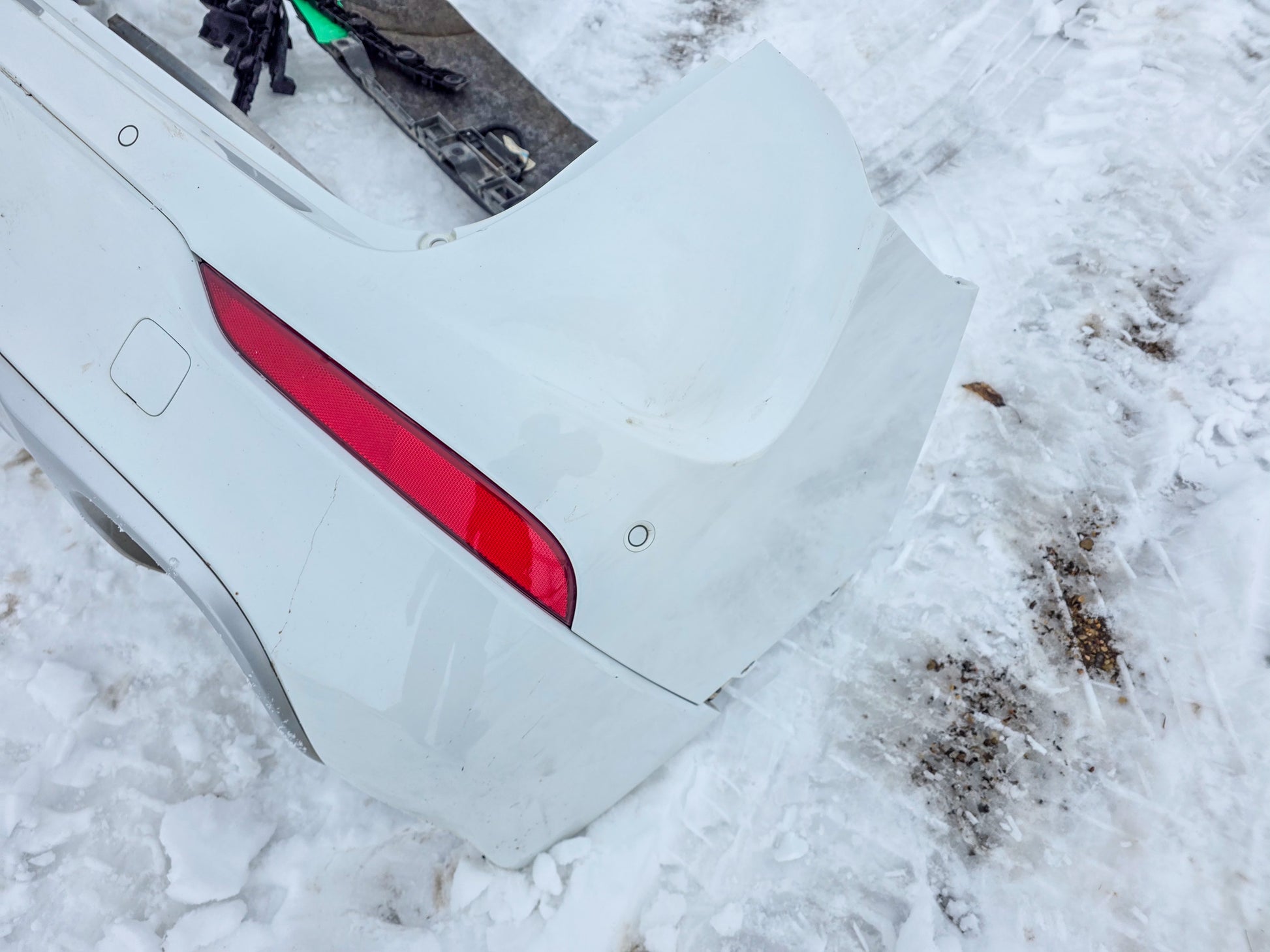 2019-2020 Buick Envision Rear Bumper Assembly W/ Blind Spot Alert 84287222, 84352365, 13392400, 84594533 - view 7