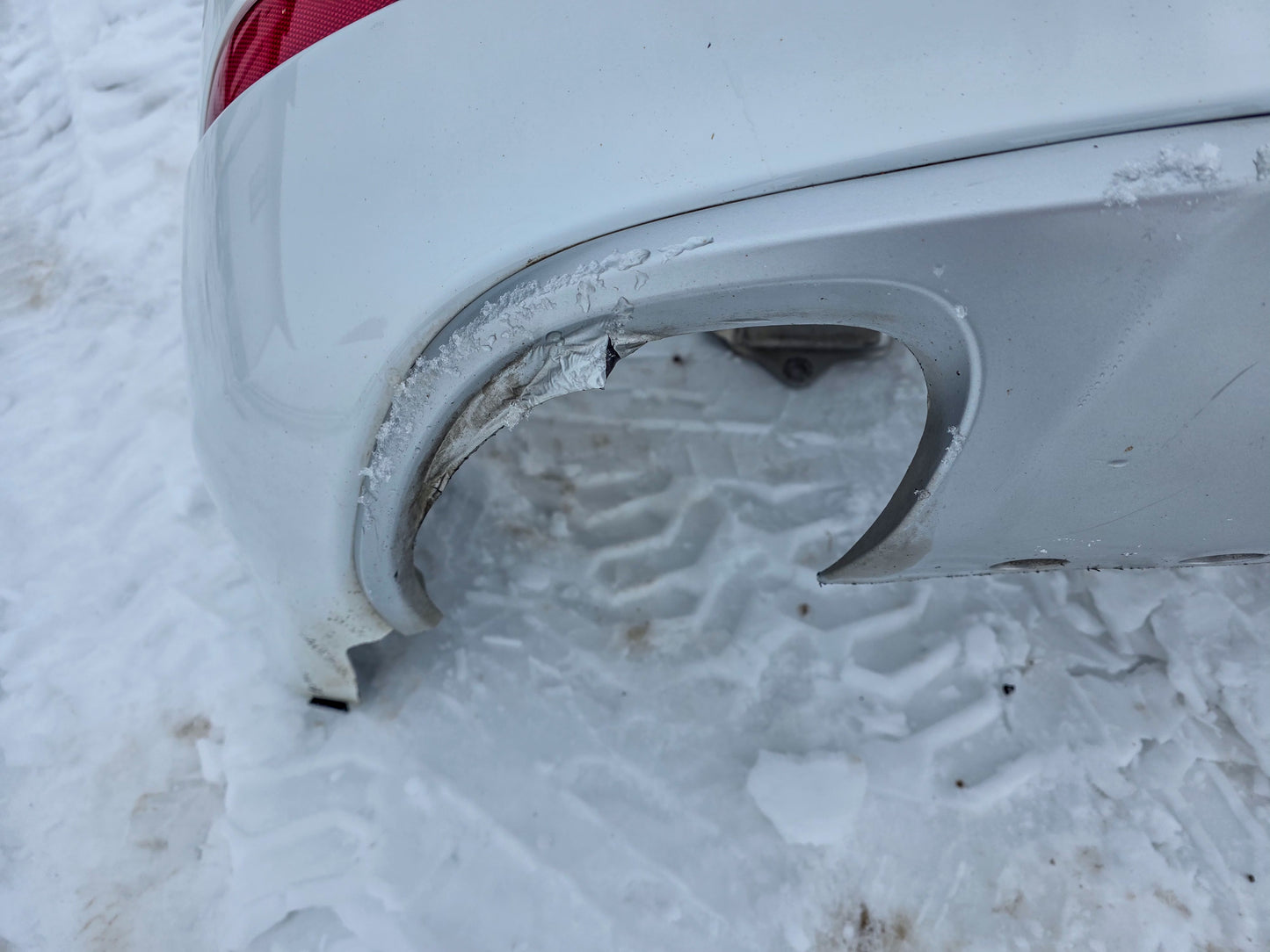 2019-2020 Buick Envision Rear Bumper Assembly W/ Blind Spot Alert 84287222, 84352365, 13392400, 84594533 - view 9