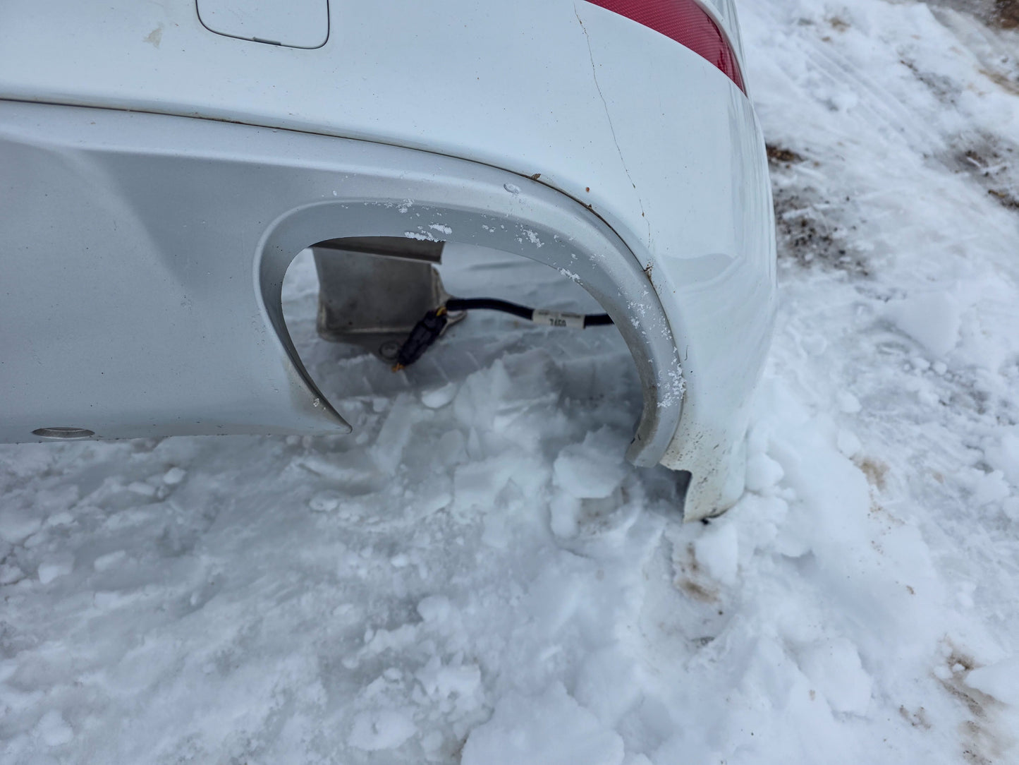 2019-2020 Buick Envision Rear Bumper Assembly W/ Blind Spot Alert 84287222, 84352365, 13392400, 84594533 - view 10