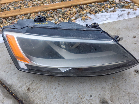 2011-2018 Volkswagen Jetta Front Passenger Right Side Headlight Headlamp Assy 5c7941006