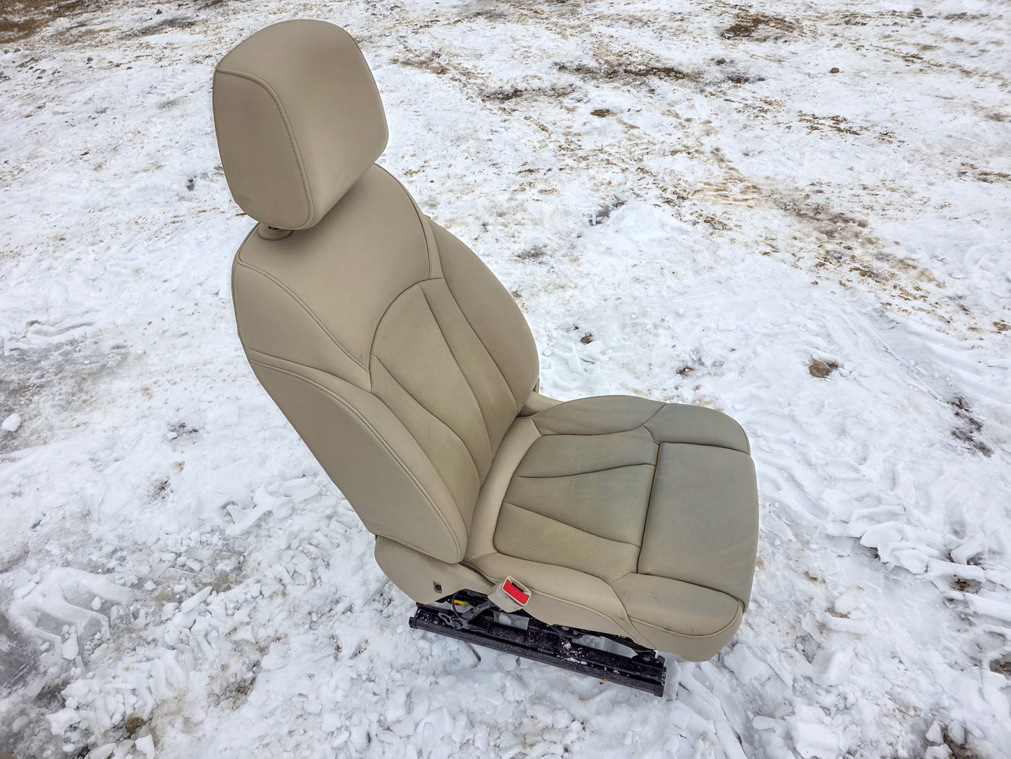2016-2020 Buick Envision Front Driver Left Side Seat 84275745,  84151971, 23307024, 84023044