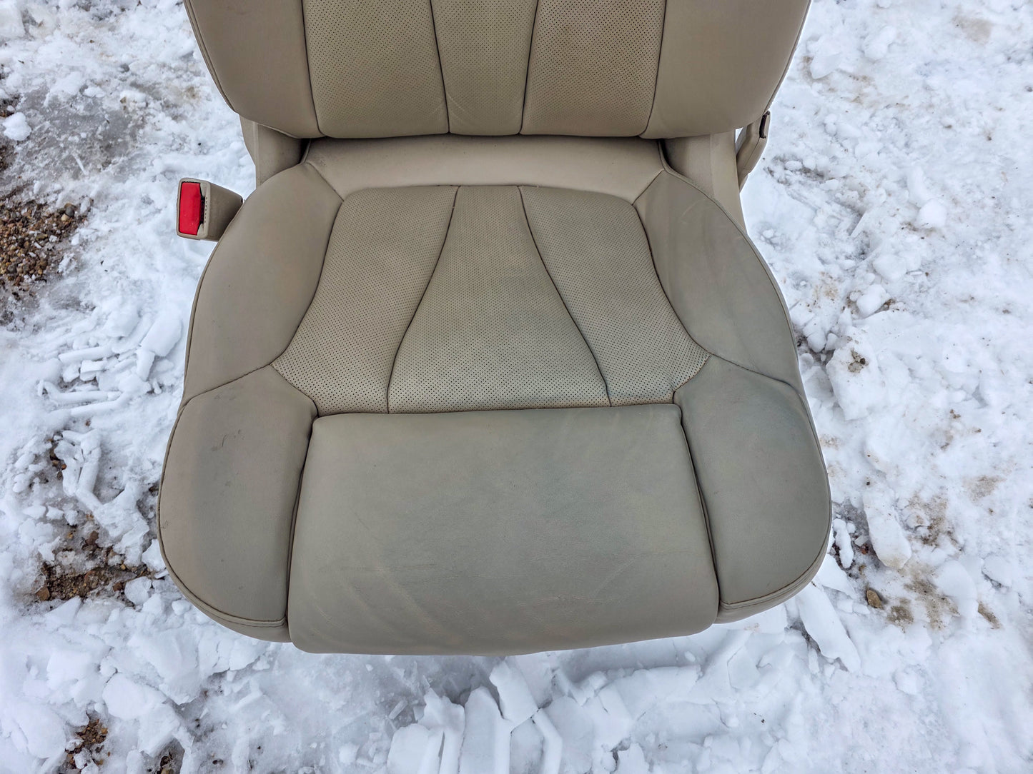 2016-2020 Buick Envision Front Driver Left Side Seat 84275745,  84151971, 23307024, 84023044