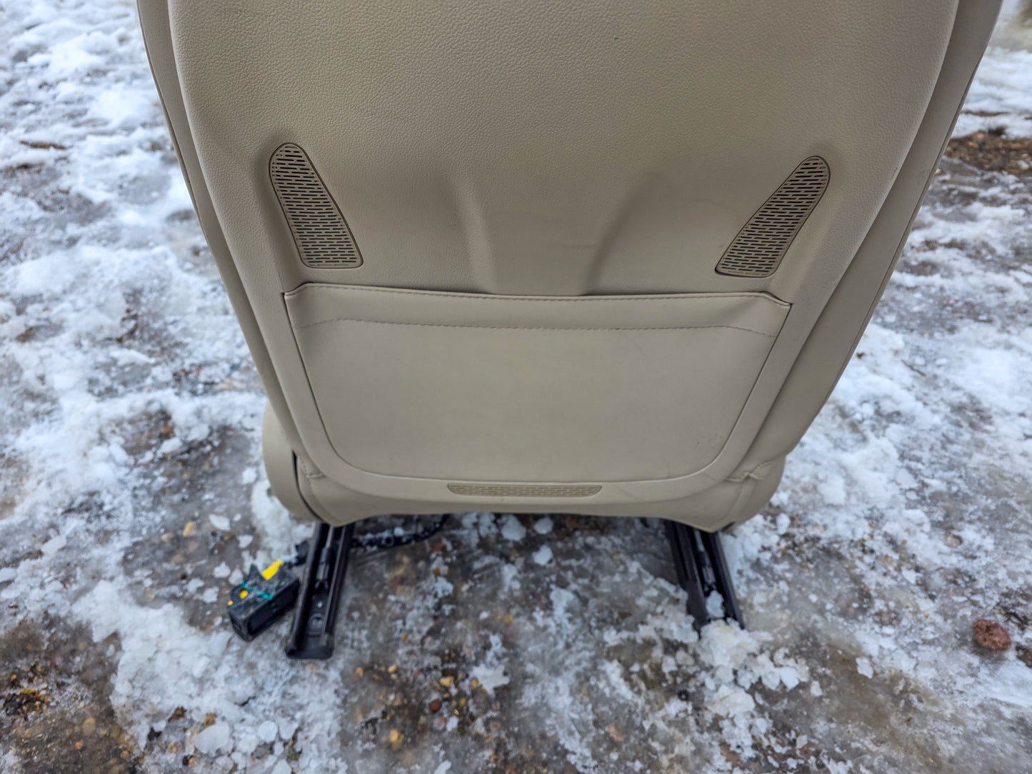 2016-2020 Buick Envision Front Passenger Right Side Seat 84151978,  84461746,  84434334