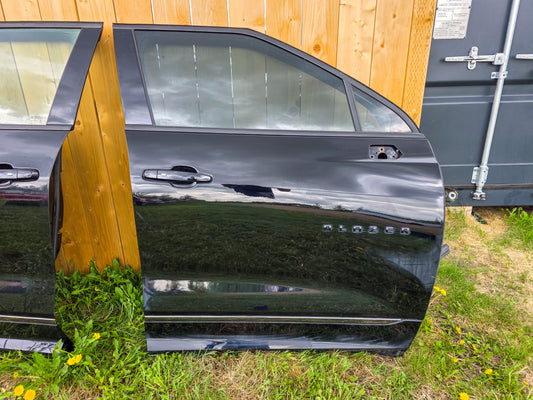 2019-2025 Chevrolet Blazer Front Right Passenger Side Door Assembly Black OEM