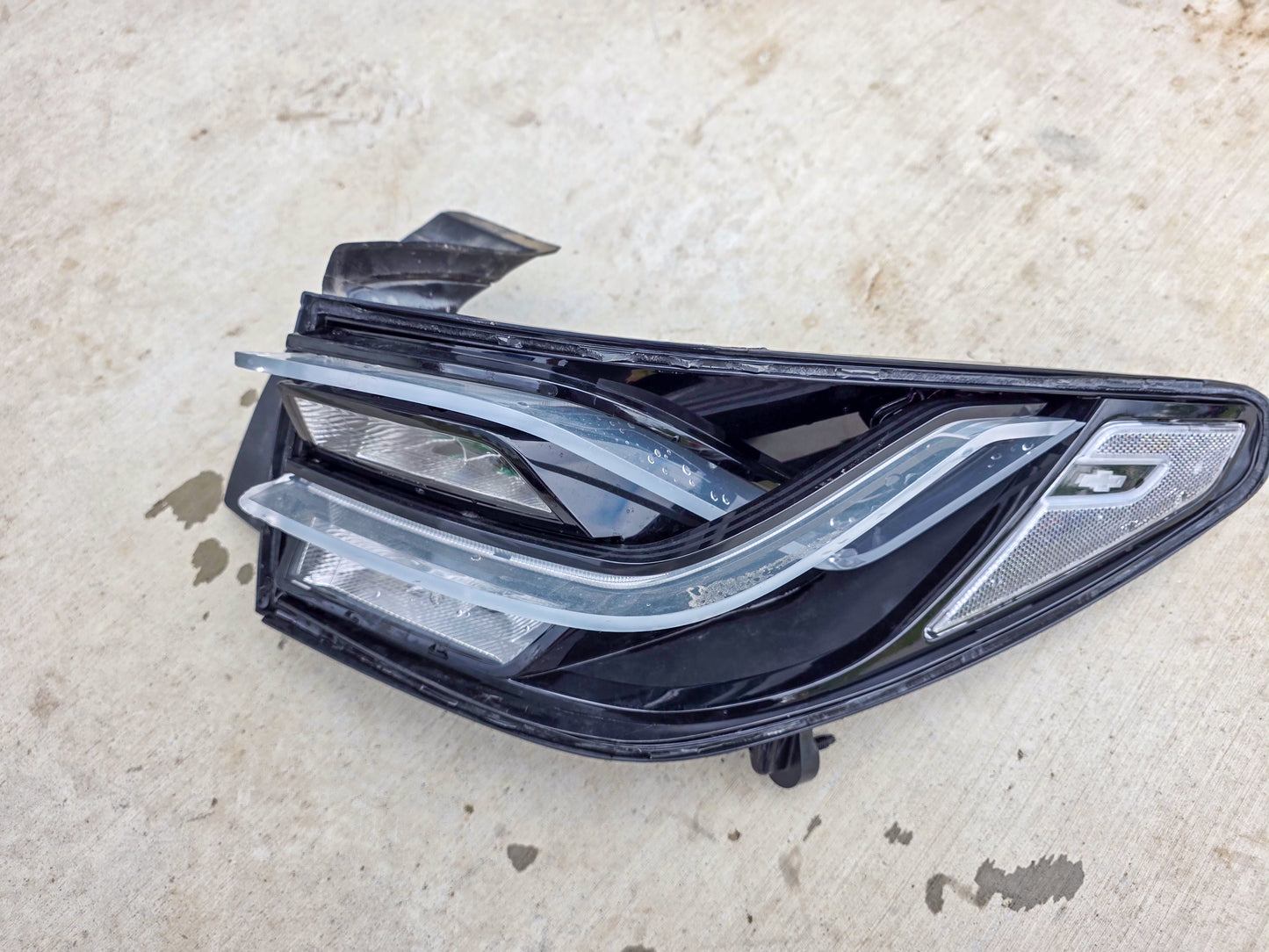 2023-2026 Chevrolet Blazer Tail Light, Tail Lamp, Stop Lamp Combination OEM BROKEN GLASS