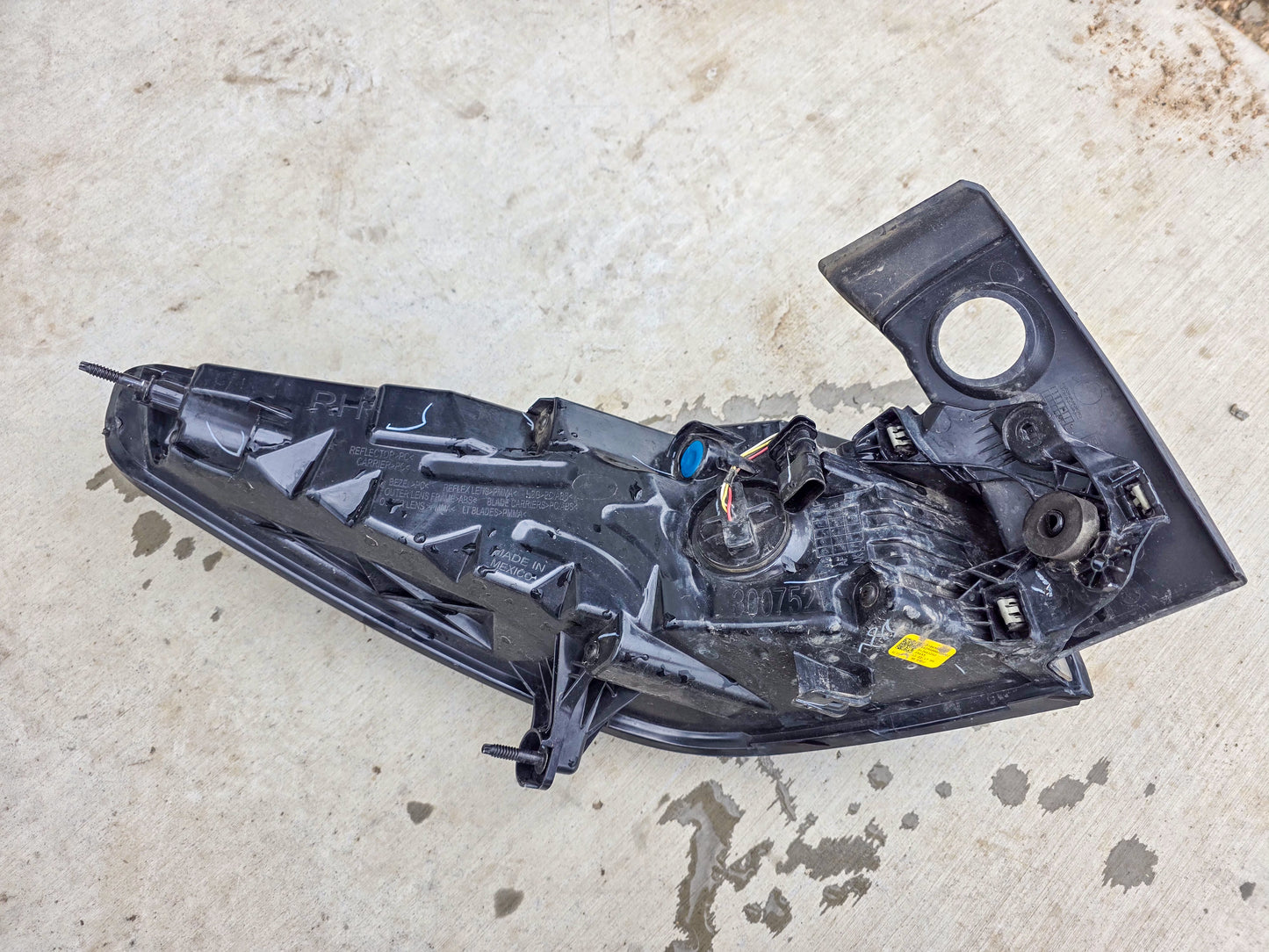 2023-2026 Chevrolet Blazer Tail Light, Tail Lamp, Stop Lamp Combination OEM BROKEN GLASS