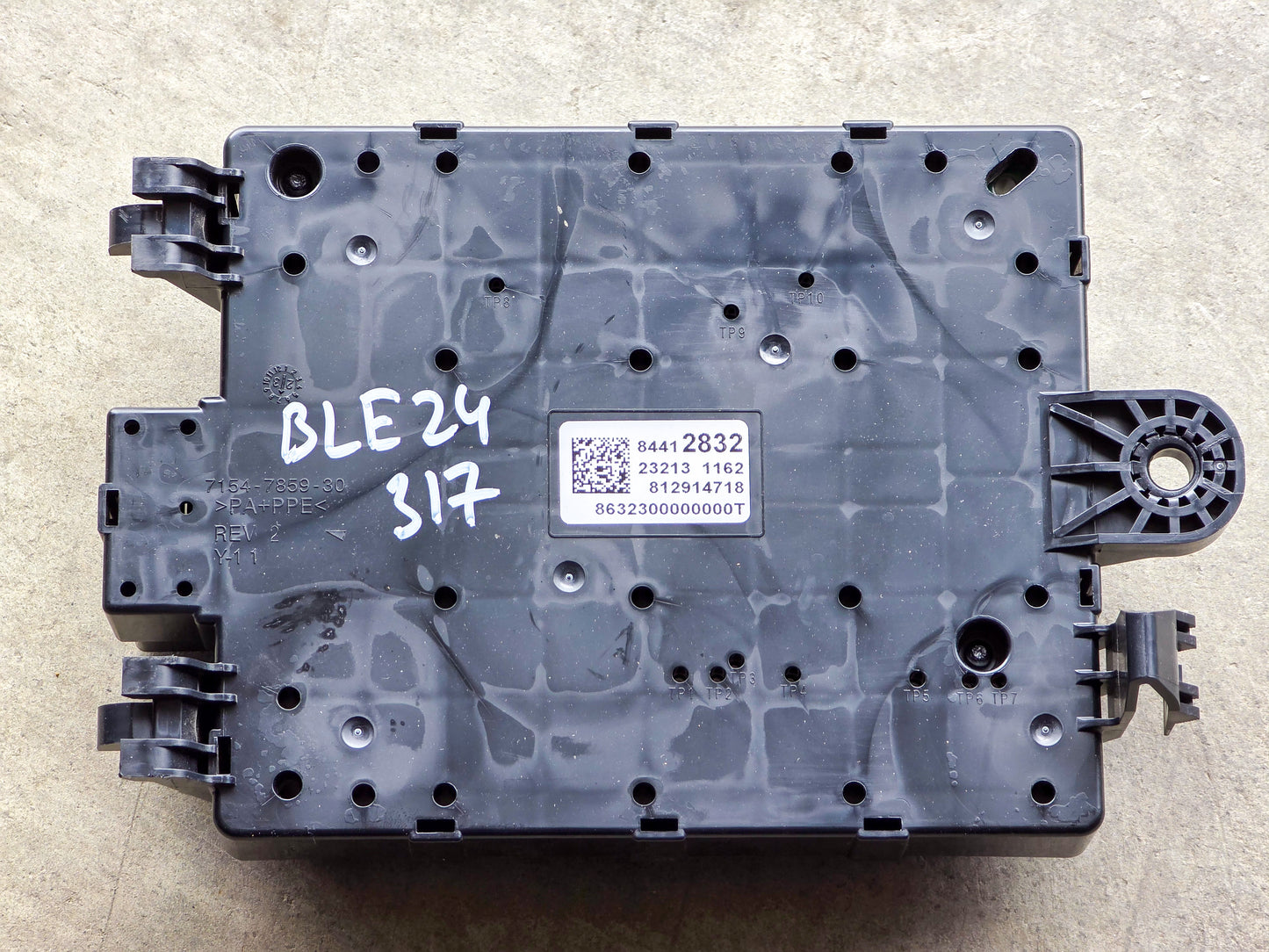 2019-2026 Chevrolet Blazer Fuse Relay Junction Box Module 84412832 OEM