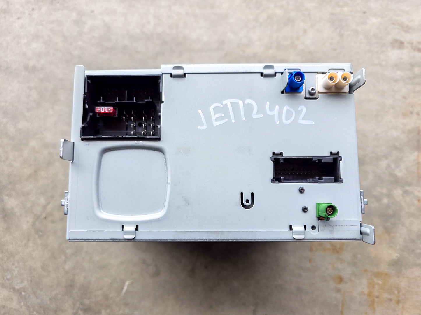 2012-2016 Volkswagen Jetta Radio GPS Navigation Info Screen Display