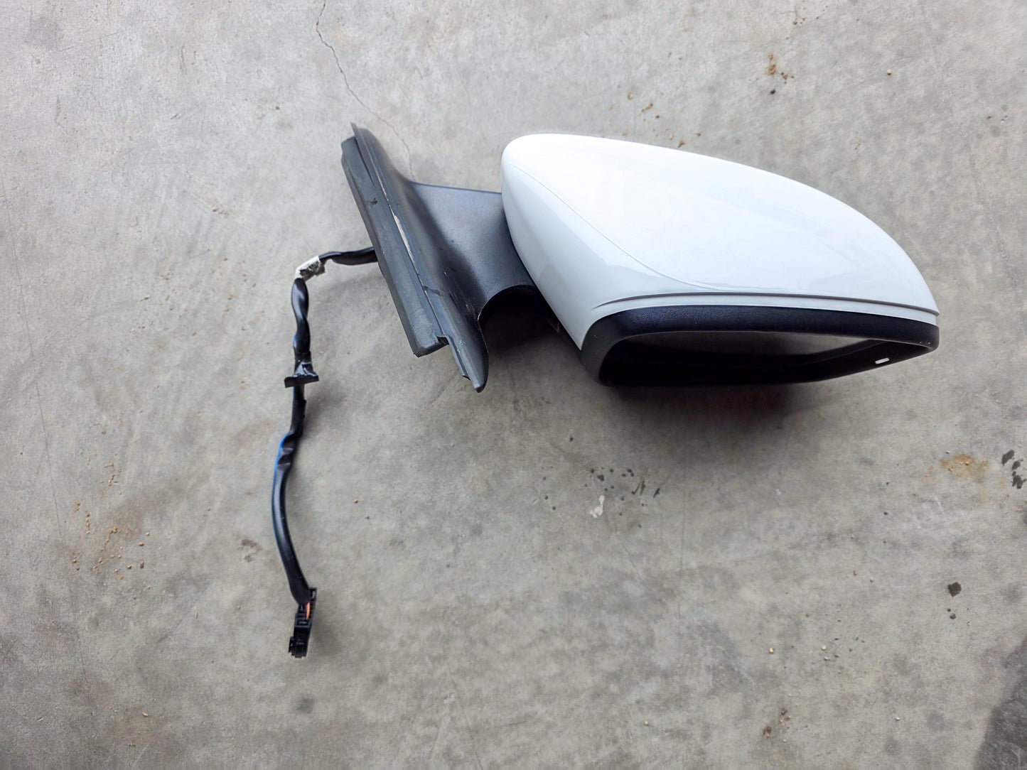 2011-2016 Volkswagen Jetta Front Passenger Right Side Exterior Rear View Mirror