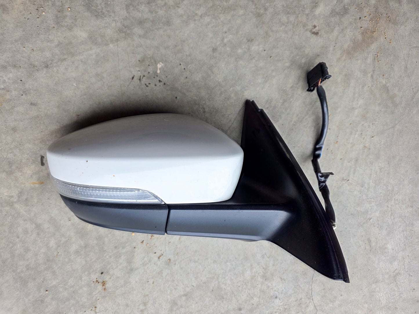 2011-2016 Volkswagen Jetta Front Passenger Right Side Exterior Rear View Mirror