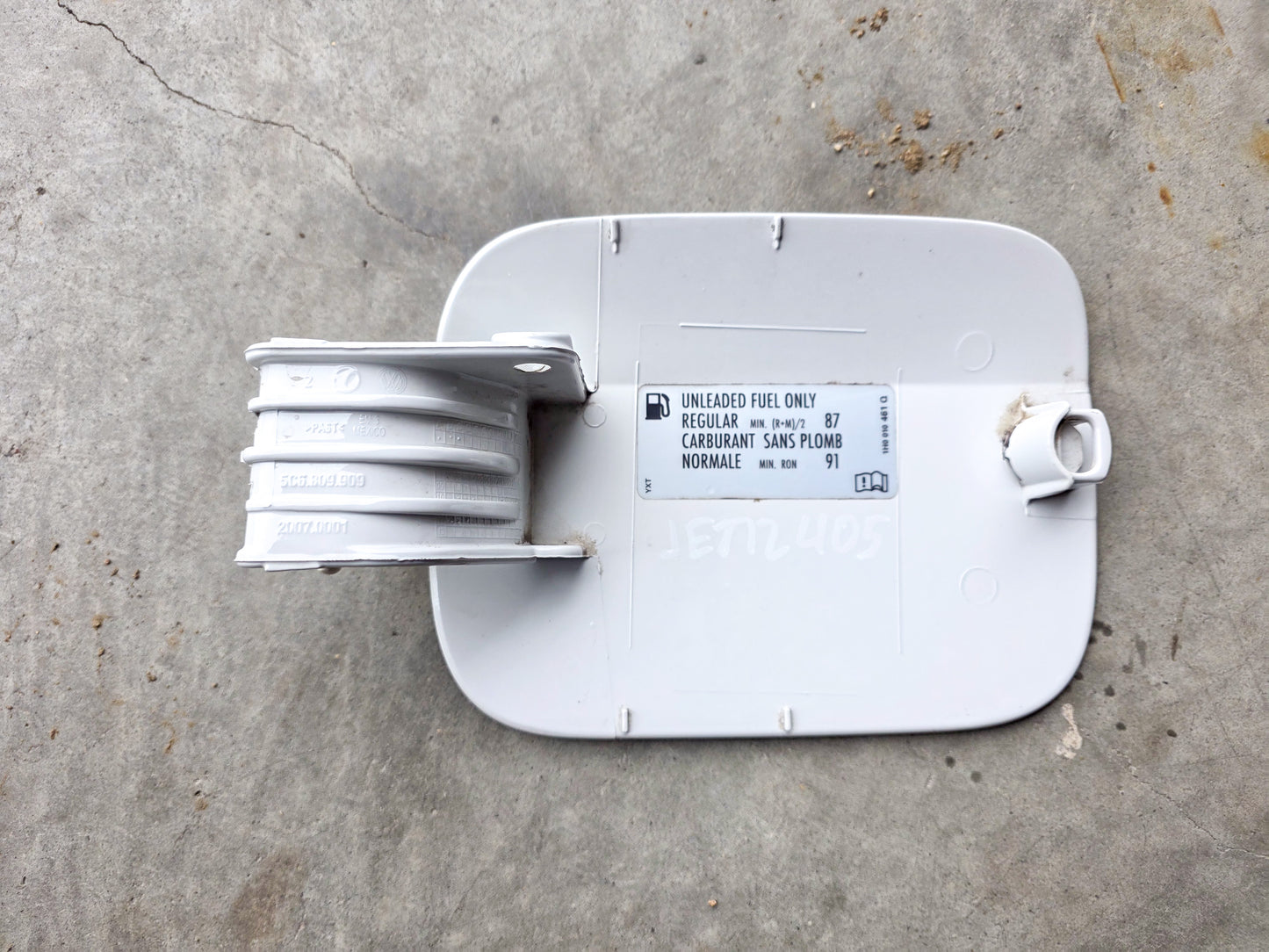 2012 Volkswagen Jetta Fuel Tank Filler Door