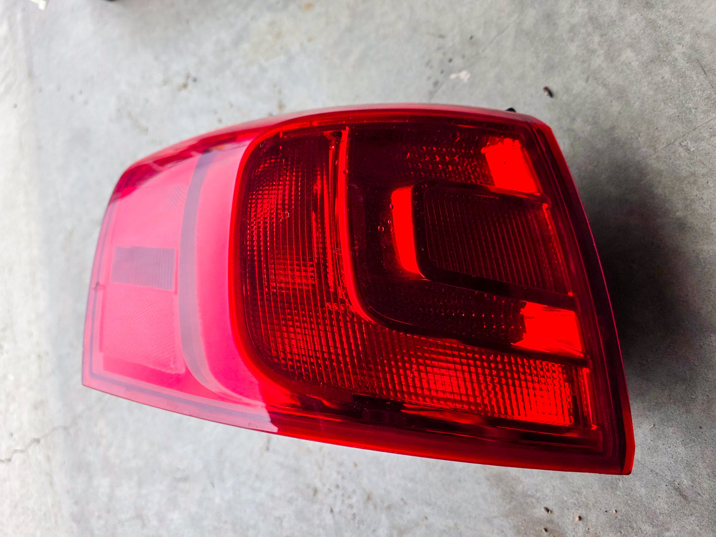 2012 Volkswagen Jetta Rear Driver Left Side Tail Light, Tail Lamp, Stop Lamp Combination OEM